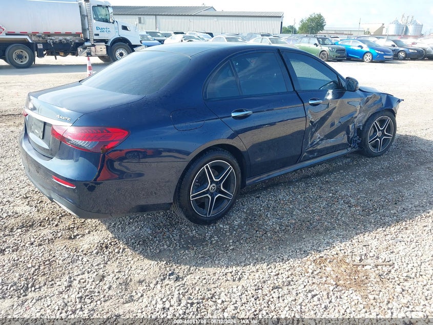 2021 Mercedes-benz E-klasse VIN W1KZF8EB3MA980652 IAAI salvage auction — RIGHT SIDE, Salvage (Alabama), sold $1,050 on 2026-07-21 (photo 4)