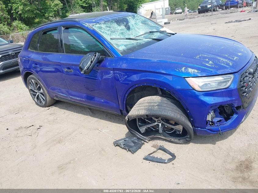 2022 Audi Sq5 VIN WA1B4AFY2N2049545 IAAI salvage auction — ROLLOVER, Salvage (Massachusetts), sold $4,500 on 2026-07-28 (photo 1)