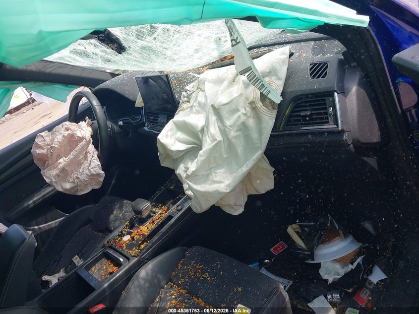 2022 Audi Sq5 VIN WA1B4AFY2N2049545 IAAI salvage auction — ROLLOVER, Salvage (Massachusetts), sold $4,500 on 2026-07-28 (photo 5)