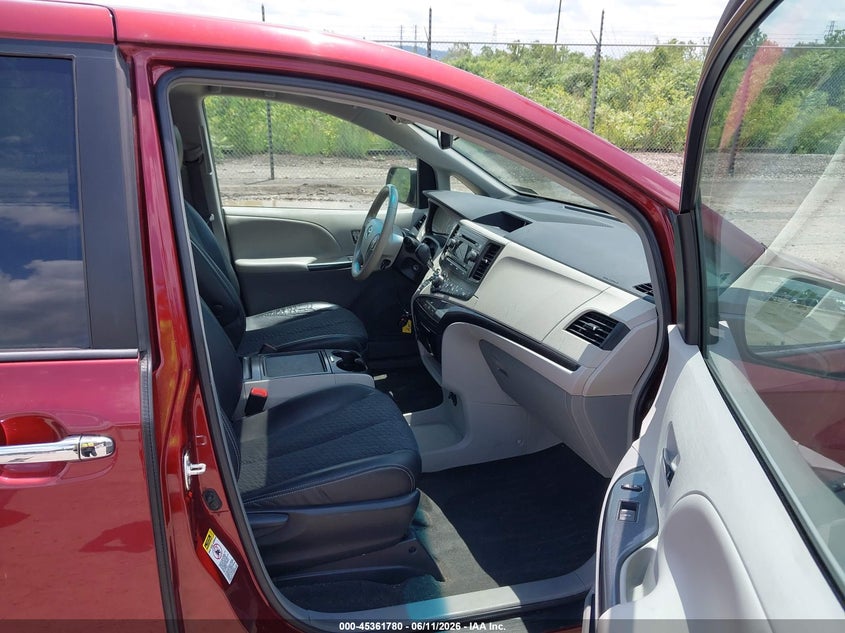 2014 Toyota Sienna VIN 5TDXK3DC8ES466634 IAAI salvage auction — REAR END, Salvage Title, sold $3,550 on 2026-07-28 (photo 5)
