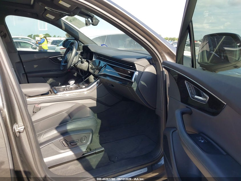 2022 Audi Q7 VIN WA1LXBF72ND004019 IAAI salvage auction — HAIL, Salvage Title, sold $21,100 on 2026-08-25 (photo 5)