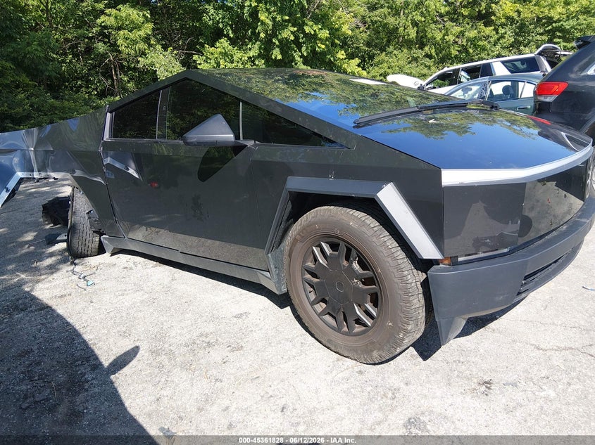 2024 Tesla Cybertruck VIN 7G2CEHEE5RA042335 IAAI salvage auction — REAR END, Salvage (Kentucky), sold $19,450 on 2026-07-20 (photo 1)