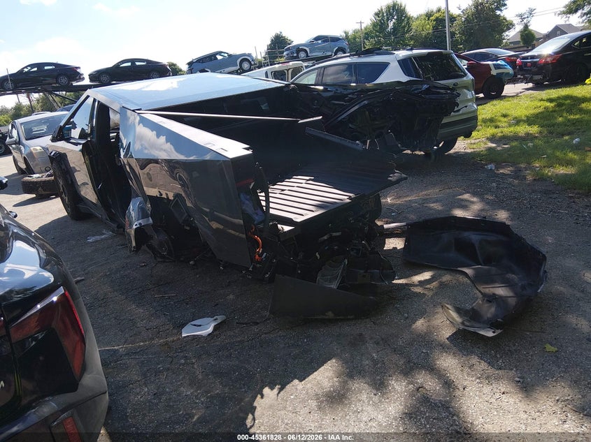 2024 Tesla Cybertruck VIN 7G2CEHEE5RA042335 IAAI salvage auction — REAR END, Salvage (Kentucky), sold $19,450 on 2026-07-20 (photo 3)