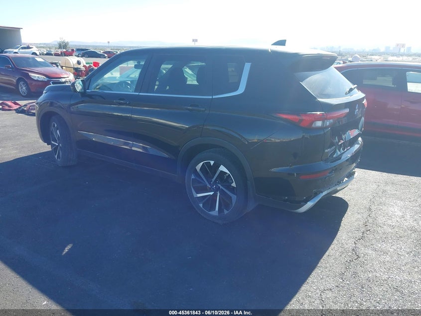 2022 Mitsubishi Outlander VIN JA4J4UA81NZ066364 IAAI salvage auction — REAR END, Salvage Title, sold $7,500 on 2026-07-24 (photo 3)