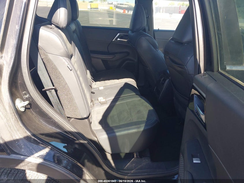 2022 Mitsubishi Outlander VIN JA4J4UA81NZ066364 IAAI salvage auction — REAR END, Salvage Title, sold $7,500 on 2026-07-24 (photo 8)