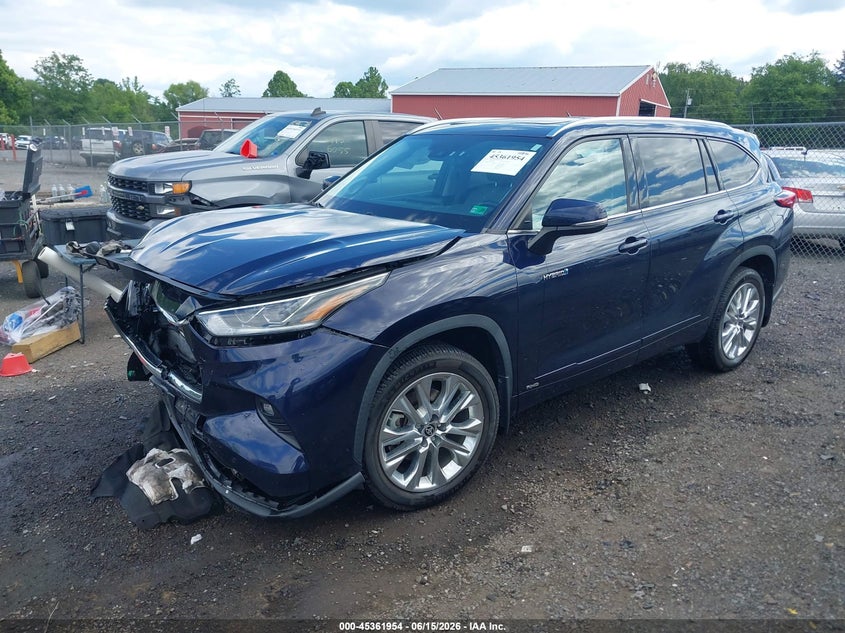 2021 Toyota Highlander VIN 5TDXBRCH5MS019905 IAAI salvage auction — FRONT END, Salvage (Virginia), sold $12,600 on 2026-07-07 (photo 2)