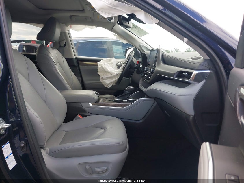 2021 Toyota Highlander VIN 5TDXBRCH5MS019905 IAAI salvage auction — FRONT END, Salvage (Virginia), sold $12,600 on 2026-07-07 (photo 5)