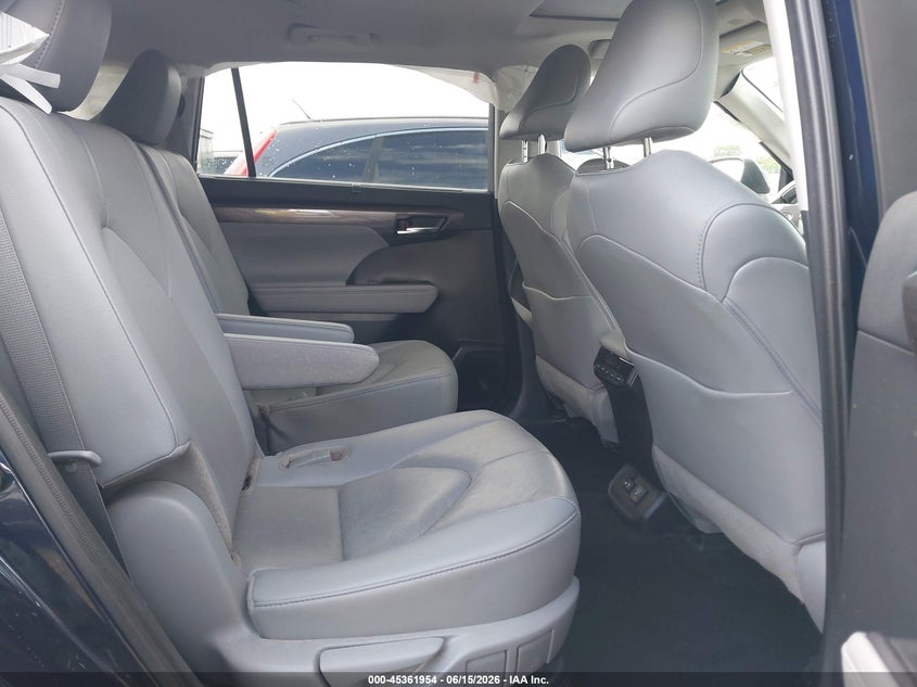 2021 Toyota Highlander VIN 5TDXBRCH5MS019905 IAAI salvage auction — FRONT END, Salvage (Virginia), sold $12,600 on 2026-07-07 (photo 8)