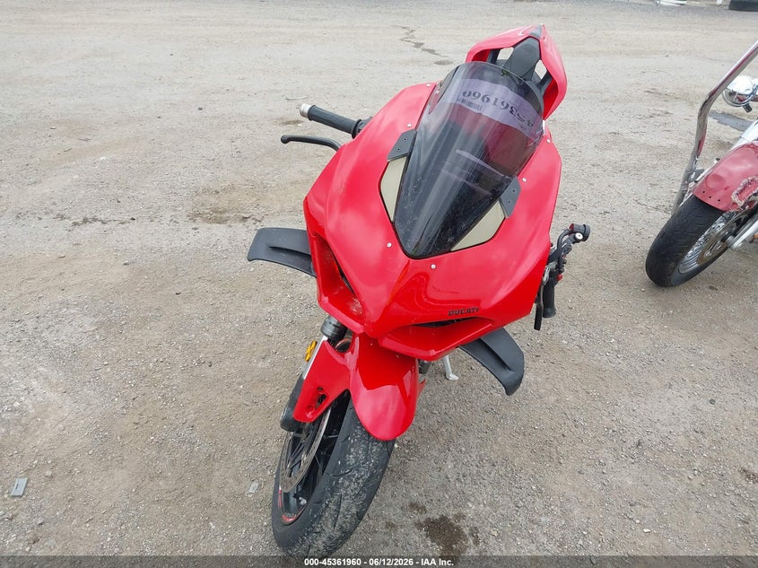 2022 Ducati Panigale VIN ZDMDAGWW0NB001829 IAAI salvage auction — SIDE, Salvage Title, sold $9,600 on 2026-09-09 (photo 5)