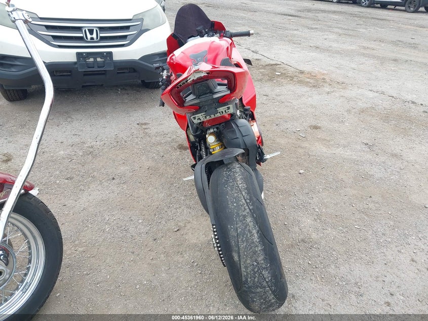 2022 Ducati Panigale VIN ZDMDAGWW0NB001829 IAAI salvage auction — SIDE, Salvage Title, sold $9,600 on 2026-09-09 (photo 6)