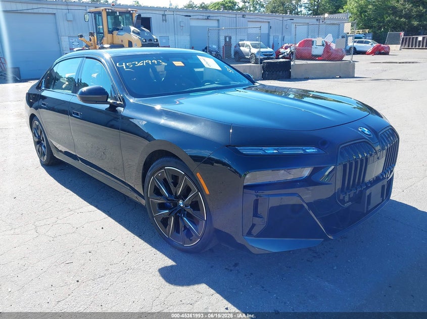 2026 BMW 7er VIN WBA33EJ03TCV99492 — IAAI salvage auction photo