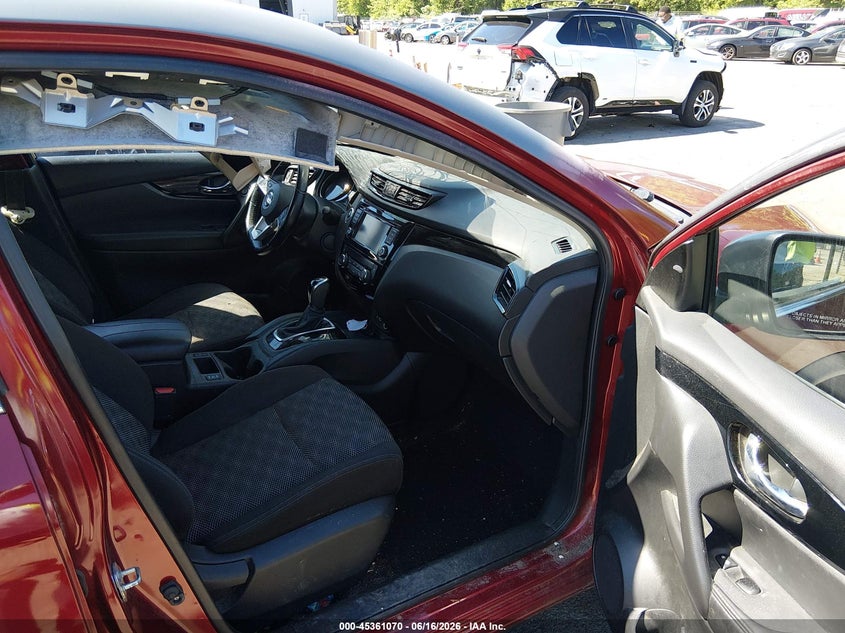2020 Nissan Rogue VIN JN1BJ1CW1LW367960 IAAI salvage auction — STORM DAMAGE, Salvage Title, sold $4,500 on 2026-07-30 (photo 5)
