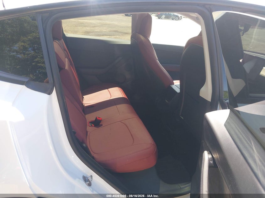 2020 Tesla Model y VIN 5YJYGDEE7LF039880 IAAI salvage auction — FRONT END, Salvage - Greater Than 75% (Maryland), sold $8,000 on 2026-07-08 (photo 8)