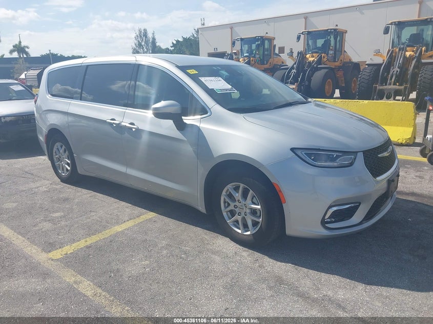 2023 Chrysler Pacifica VIN 2C4RC1BG9PR613278 IAAI salvage auction — WATER/FLOOD, Rebuildable (Florida), sold $7,750 on 2026-07-30 (photo 1)