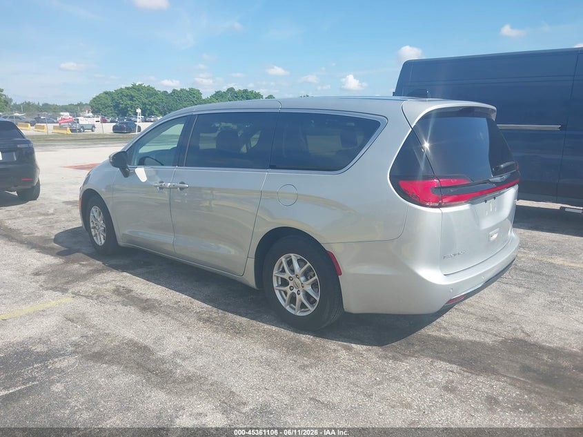 2023 Chrysler Pacifica VIN 2C4RC1BG9PR613278 IAAI salvage auction — WATER/FLOOD, Rebuildable (Florida), sold $7,750 on 2026-07-30 (photo 3)