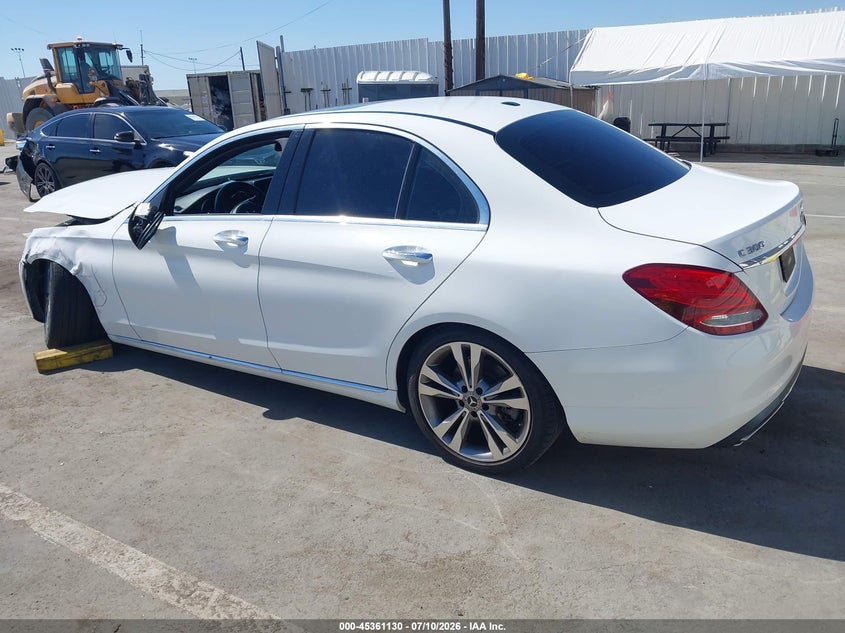 2018 Mercedes-benz C-klasse VIN 55SWF4JB3JU246770 IAAI salvage auction — UNKNOWN, Salvage Title, sold $5,400 on 2026-08-01 (photo 3)
