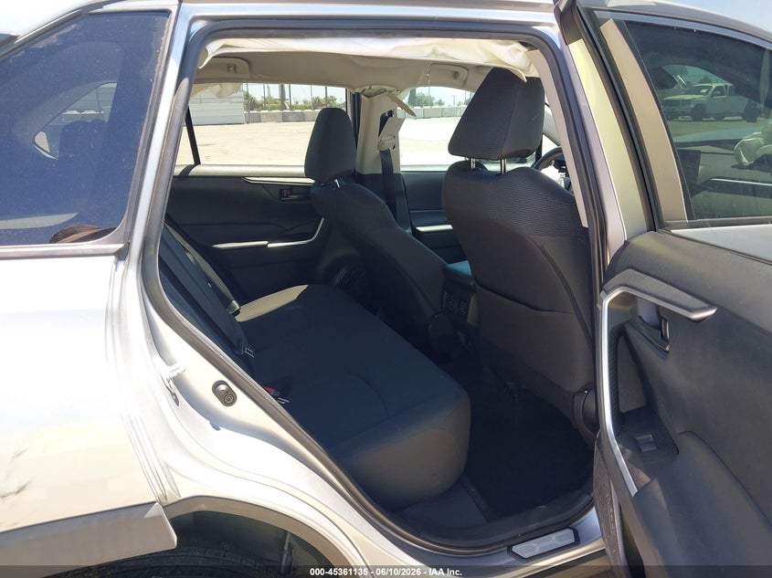 2022 Toyota Rav 4 VIN 2T3H1RFV4NC211830 IAAI salvage auction — NORMAL WEAR, Salvage (California), sold $9,175 on 2026-07-29 (photo 8)