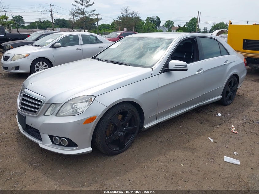 2010 Mercedes-benz E-class VIN WDDHF8HB3AA210325 IAAI salvage auction — NORMAL WEAR, Salvage (Texas), sold $550 on 2026-07-27 (photo 2)