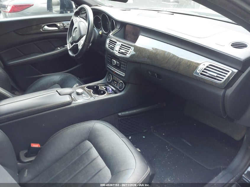 2014 Mercedes-benz VIN WDDLJ7DBXEA094359 IAAI salvage auction — RIGHT SIDE, Salvage (Massachusetts), sold $1,800 on 2026-07-28 (photo 5)