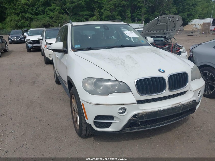 2012 BMW X5 VIN 5UXZV4C52CL754056 IAAI salvage auction — FRONT END, Clear (Massachusetts), sold $350 on 2026-07-14 (photo 1)