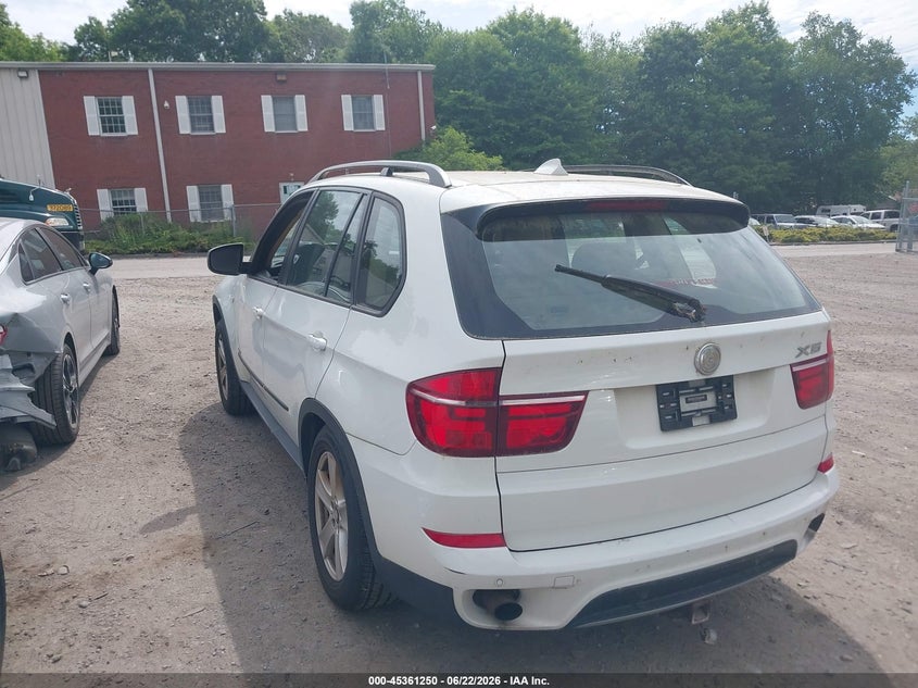 2012 BMW X5 VIN 5UXZV4C52CL754056 IAAI salvage auction — FRONT END, Clear (Massachusetts), sold $350 on 2026-07-14 (photo 3)