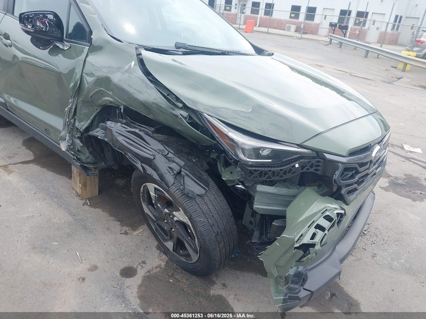 2025 Subaru Xv VIN 4S4GUHL64S3779160 IAAI salvage auction — RIGHT FRONT, Salvage Title, sold $7,100 on 2026-08-30 (photo 6)