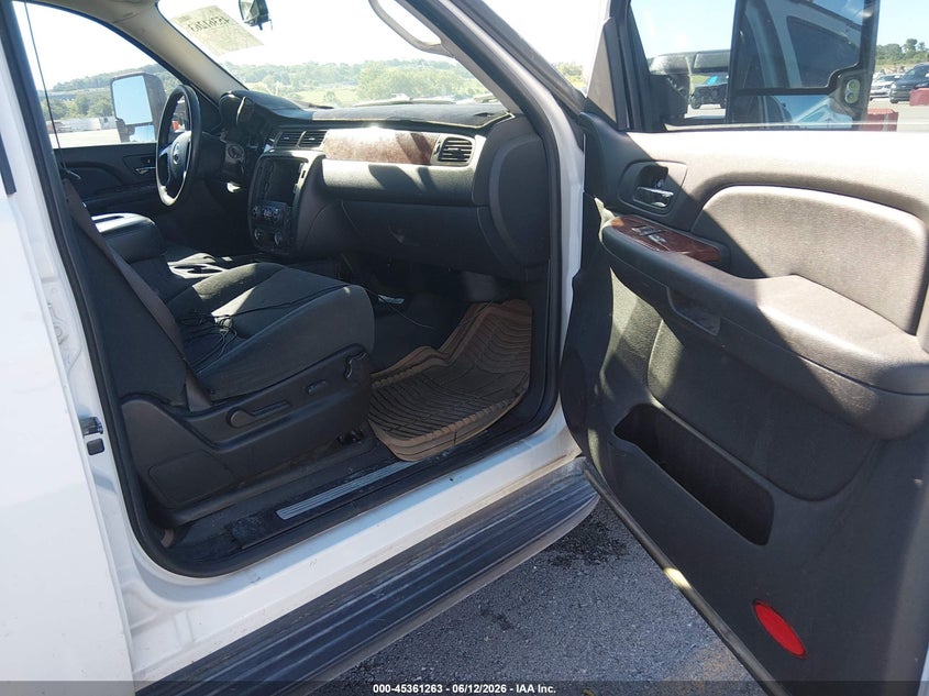 2009 Gmc Yukon VIN 1GKFC13C99R202961 IAAI salvage auction — NORMAL WEAR, Regular Certificate (Iowa), sold $975 on 2026-07-09 (photo 5)