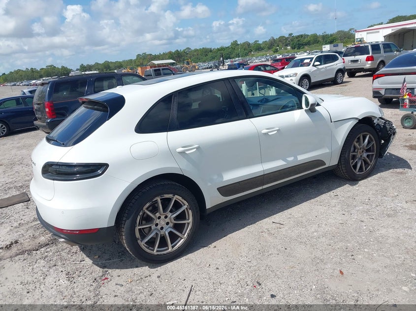 2017 Porsche Macan VIN WP1AA2A54HLB08573 IAAI salvage auction — FRONT END, Rebuildable (Florida), sold $4,625 on 2026-07-23 (photo 4)