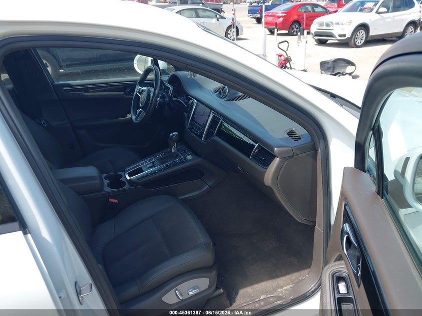 2017 Porsche Macan VIN WP1AA2A54HLB08573 IAAI salvage auction — FRONT END, Rebuildable (Florida), sold $4,625 on 2026-07-23 (photo 5)