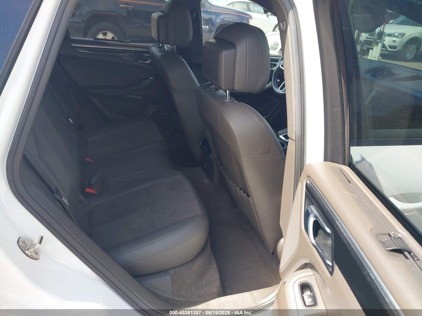 2017 Porsche Macan VIN WP1AA2A54HLB08573 IAAI salvage auction — FRONT END, Rebuildable (Florida), sold $4,625 on 2026-07-23 (photo 8)