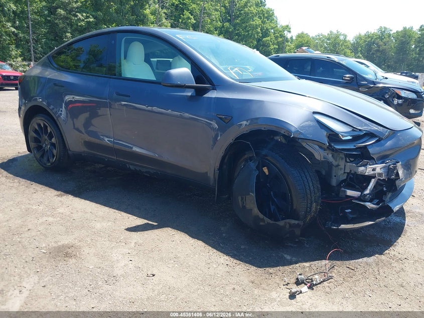 2023 Tesla Model y VIN 7SAYGDEE2PF692514 IAAI salvage auction — RIGHT FRONT, Salvage (Virginia), sold $12,000 on 2026-07-08 (photo 1)