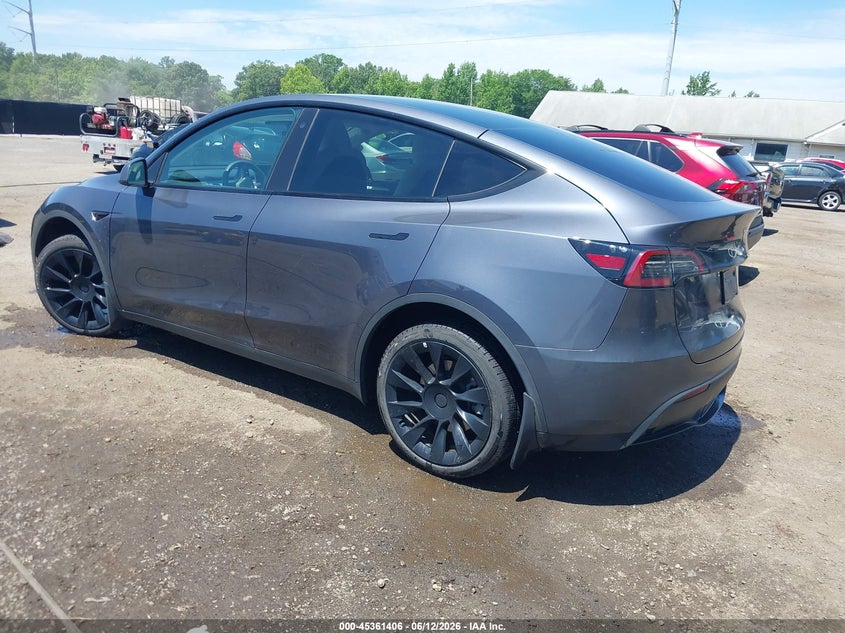 2023 Tesla Model y VIN 7SAYGDEE2PF692514 IAAI salvage auction — RIGHT FRONT, Salvage (Virginia), sold $12,000 on 2026-07-08 (photo 3)