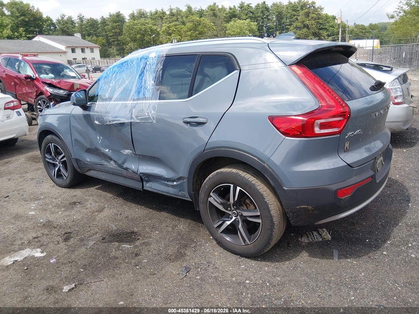 2023 Volvo Xc40 VIN YV4L12UN1P2966493 IAAI salvage auction — LEFT SIDE, Salvage (Massachusetts), sold $8,300 on 2026-07-17 (photo 3)