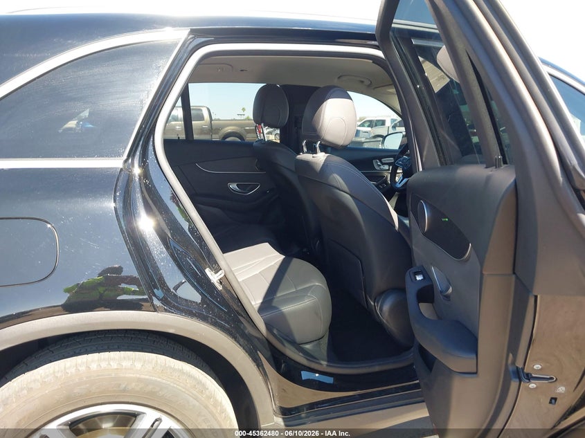 2022 Mercedes-benz Glc VIN W1N0G8DB2NV391130 IAAI salvage auction — REAR END, Salvage Title, sold $9,100 on 2026-08-01 (photo 8)
