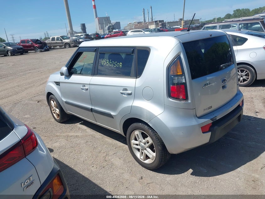 2011 Kia Soul VIN KNDJT2A27B7711597 IAAI salvage auction — NORMAL WEAR, Clear (Indiana), sold $400 on 2026-07-22 (photo 3)