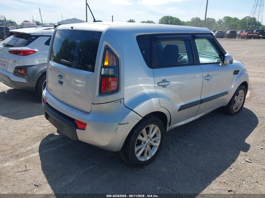 2011 Kia Soul VIN KNDJT2A27B7711597 IAAI salvage auction — NORMAL WEAR, Clear (Indiana), sold $400 on 2026-07-22 (photo 4)