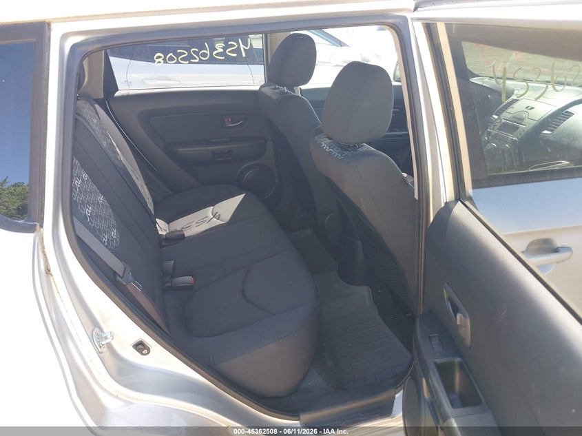 2011 Kia Soul VIN KNDJT2A27B7711597 IAAI salvage auction — NORMAL WEAR, Clear (Indiana), sold $400 on 2026-07-22 (photo 8)