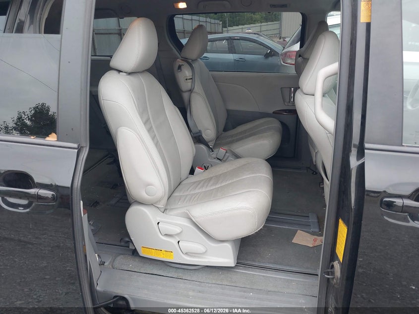 2014 Toyota Sienna VIN 5TDYK3DCXES420100 IAAI salvage auction — RIGHT FRONT, Salvage (Ohio), sold $3,000 on 2026-07-15 (photo 8)