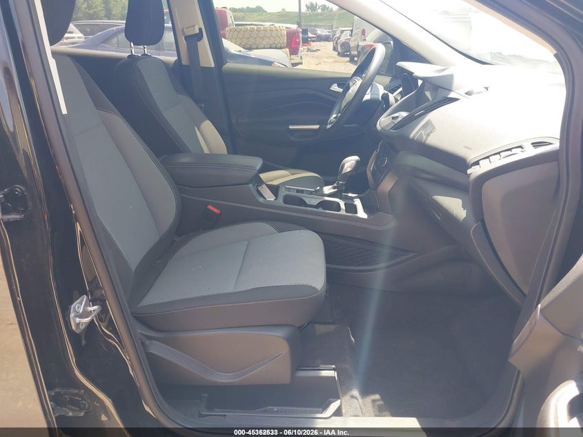 2019 Ford Escape VIN 1FMCU9GD0KUB83843 IAAI salvage auction — NORMAL WEAR, Sf97 (New Hampshire), sold $8,150 on 2026-07-23 (photo 5)