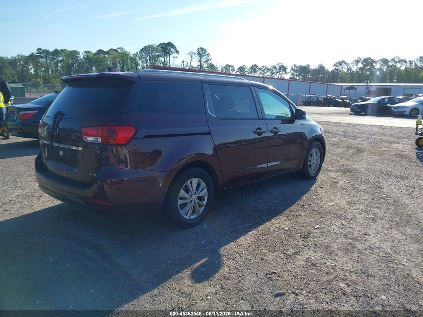 2017 Kia SEDONA VIN KNDMB5C18H6246686 IAAI salvage auction — NORMAL WEAR, Clear (Florida), sold $750 on 2026-07-14 (photo 4)