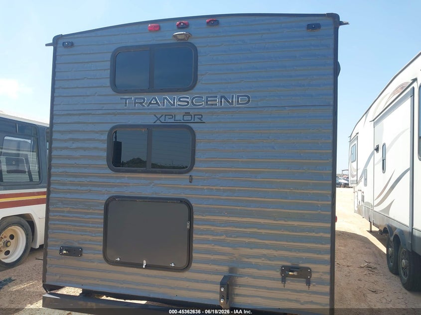 2020 Grand design Other VIN 573TT3322L8803782 IAAI salvage auction — HAIL, Wait Title, sold $5,750 on 2026-09-15 (photo 6)