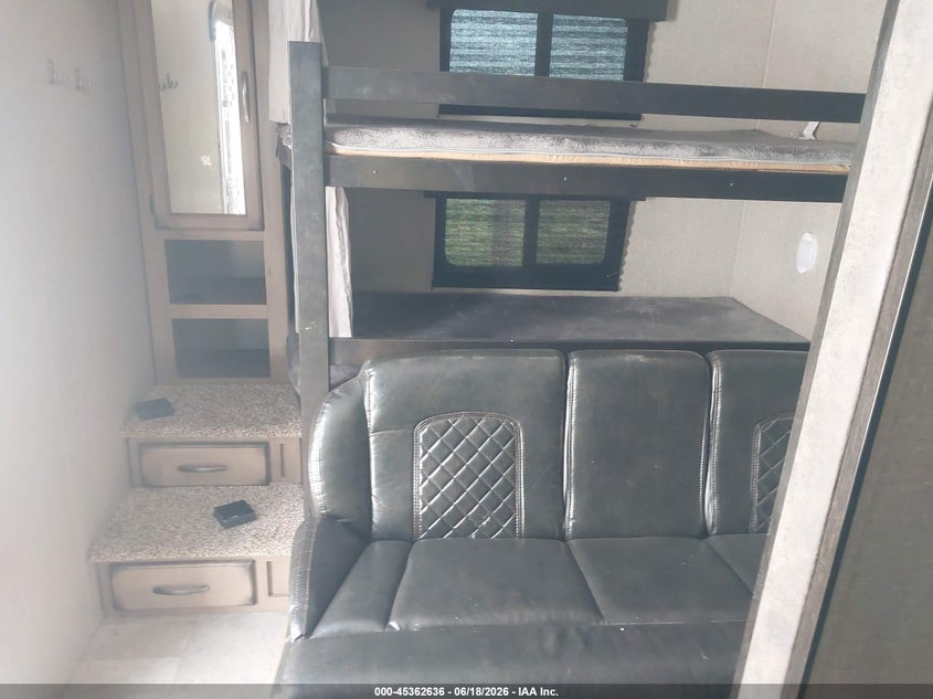 2020 Grand design Other VIN 573TT3322L8803782 IAAI salvage auction — HAIL, Wait Title, sold $5,750 on 2026-09-15 (photo 8)