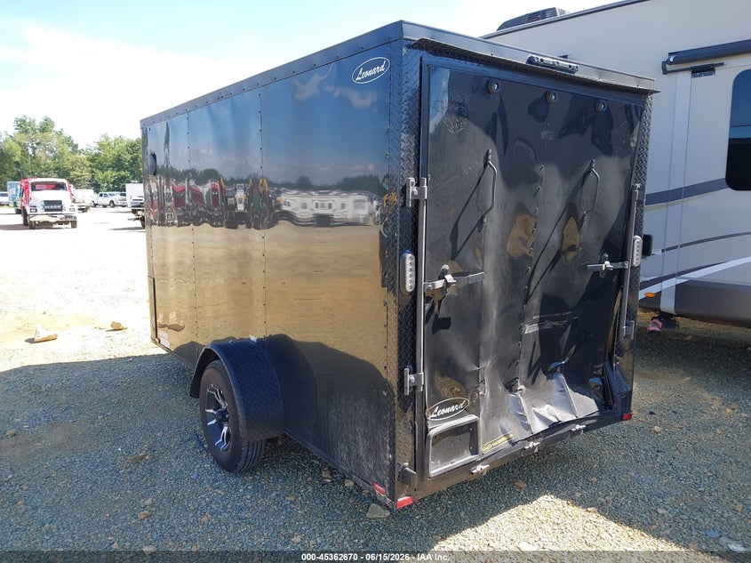2024 Arising industries Enclosed trailer VIN 5YCBE121XRH001964 IAAI salvage auction — REAR END, Salvage (North Carolina), sold $1,300 on 2026-07-15 (photo 3)