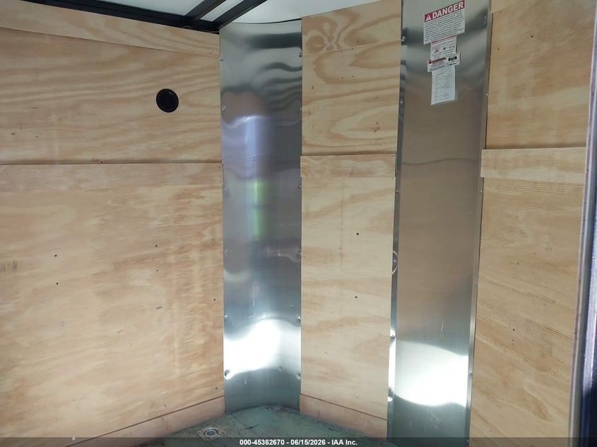 2024 Arising industries Enclosed trailer VIN 5YCBE121XRH001964 IAAI salvage auction — REAR END, Salvage (North Carolina), sold $1,300 on 2026-07-15 (photo 5)