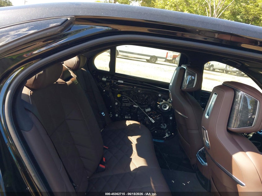 2026 BMW 7er VIN WBA33EH00TCW65535 IAAI salvage auction — LEFT FRONT, Salvage Title, sold $61,800 on 2026-08-10 (photo 8)