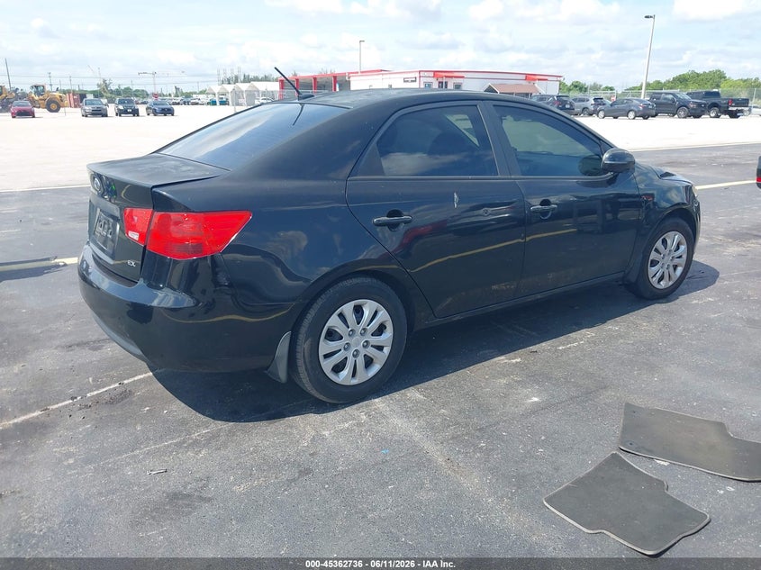 2012 Kia Forte VIN KNAFU4A2XC5552129 IAAI salvage auction — LEFT SIDE, Rebuildable (Florida), sold $375 on 2026-07-09 (photo 4)