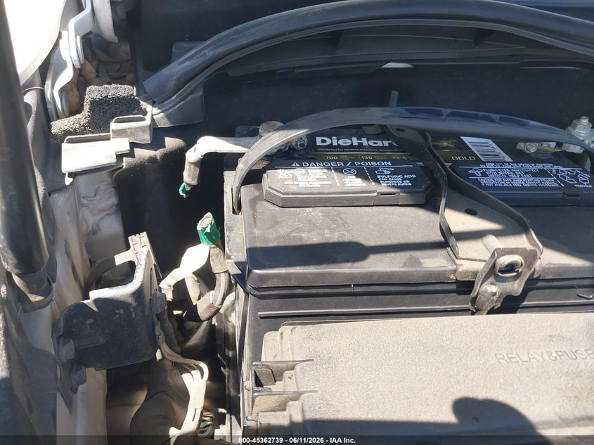 2014 Lexus VIN JTHBE1D24E5005559 IAAI salvage auction — THEFT, Salvage Title, sold $5,000 on 2026-07-29 (photo 6)