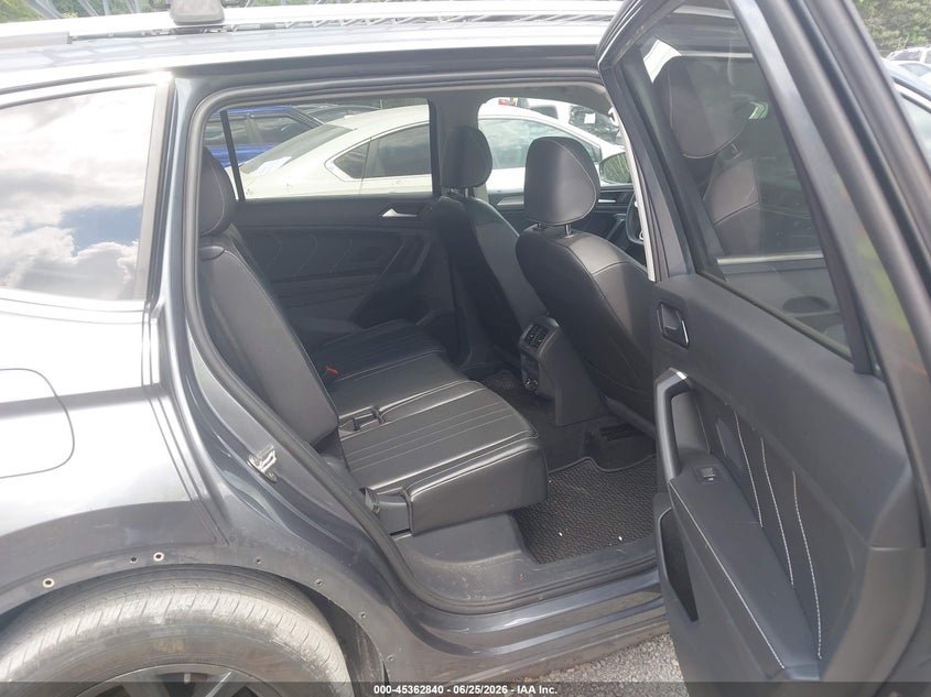 2024 Volkswagen Tiguan VIN 3VVNB7AX8RM101142 IAAI salvage auction — REAR END, Salvage (South Carolina), sold $7,600 on 2026-07-28 (photo 8)
