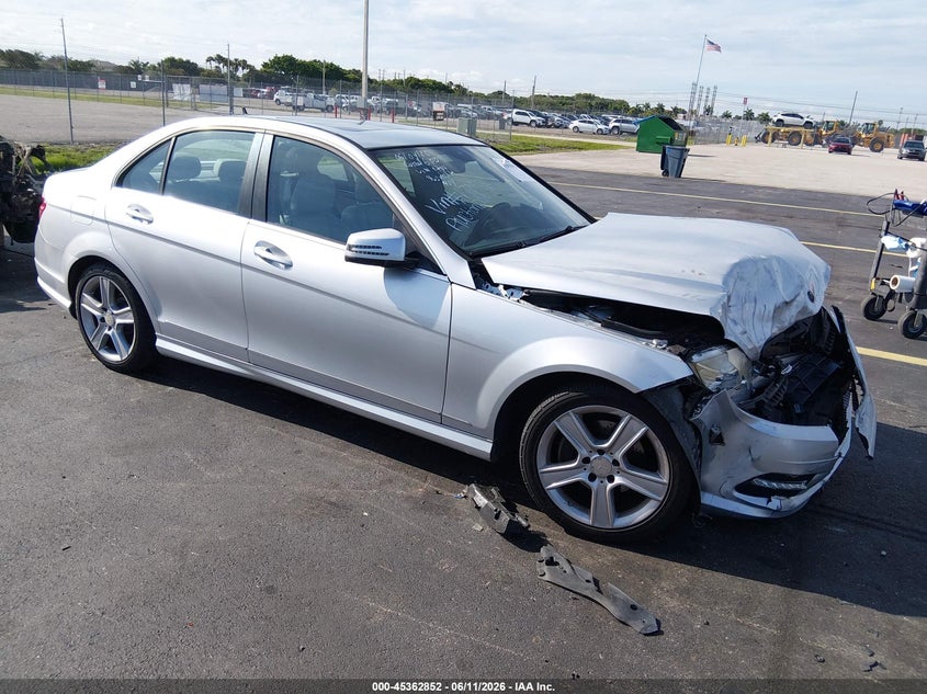 2011 Mercedes-benz C class VIN WDDGF5EBXBR171704 IAAI salvage auction — FRONT END, Rebuildable (Florida), sold $400 on 2026-07-09 (photo 1)