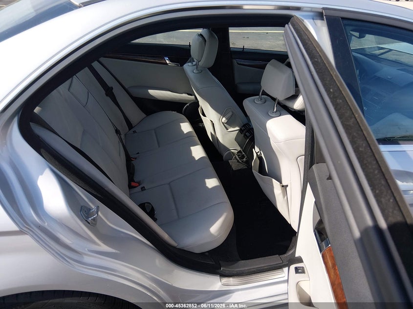 2011 Mercedes-benz C class VIN WDDGF5EBXBR171704 IAAI salvage auction — FRONT END, Rebuildable (Florida), sold $400 on 2026-07-09 (photo 8)